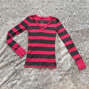 Y2K Striped Aeropostale Pink and Gray V-Neck Top